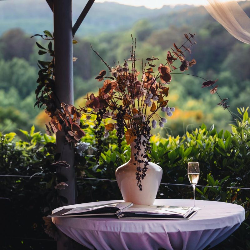 Dried flower vase decor